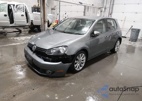 2014 Volkswagen Golf 2.0L Tdi z USA, uszkodzony, nr VIN WVWNM7AJ4EW008813